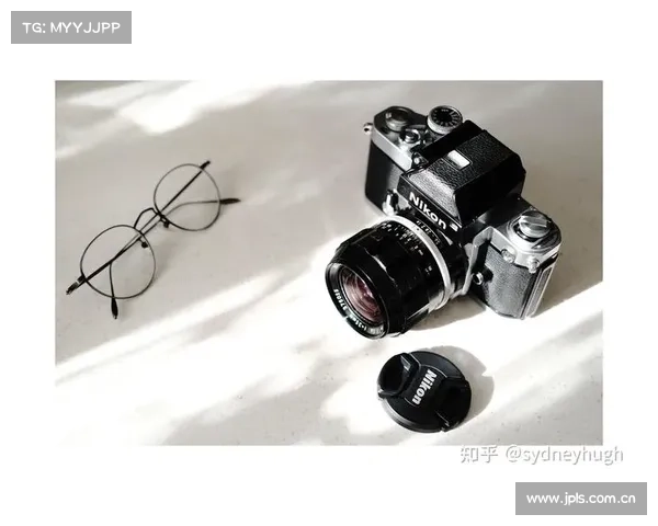 全新登场:徕卡M系统新款相机将胶片摄影体验与数字工作流程结合